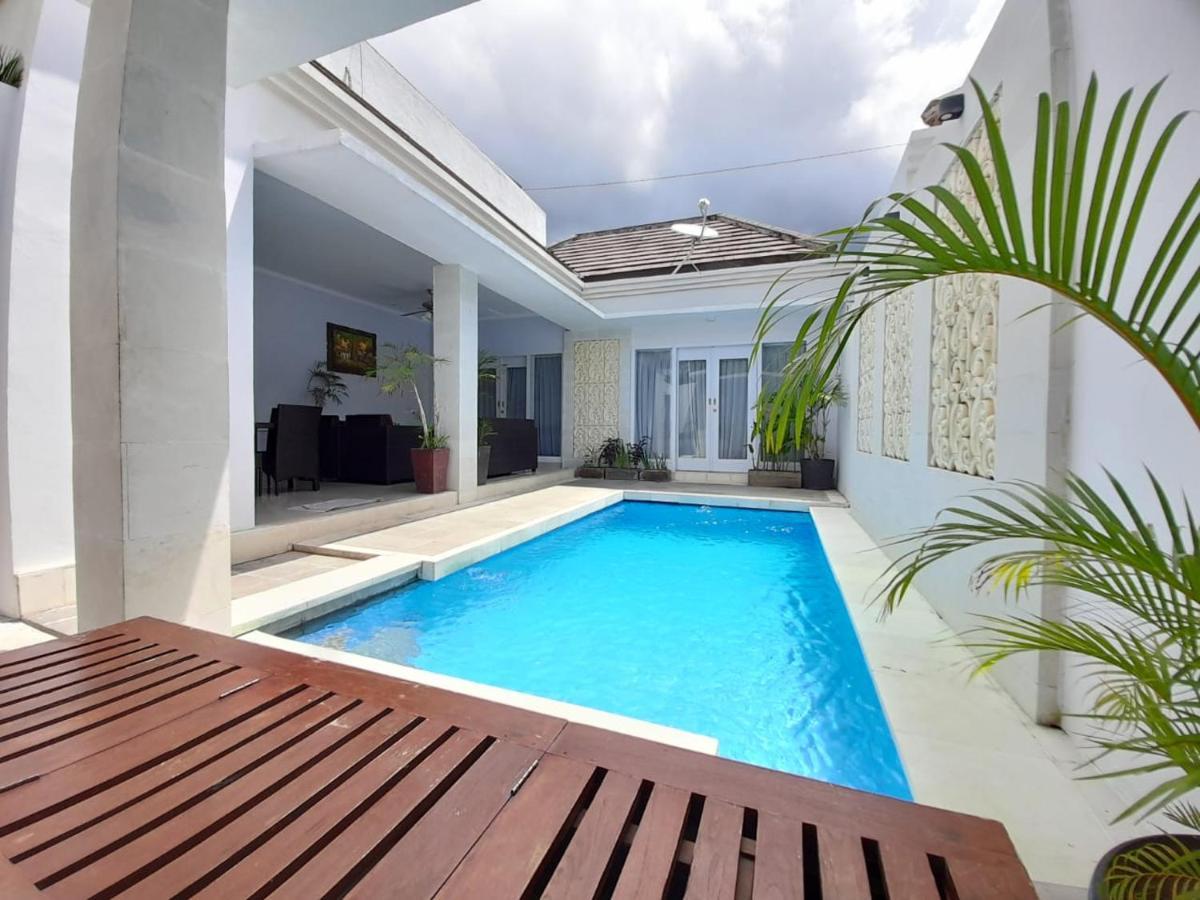 Vila The Kayuputih Lovina Exteriér fotografie
